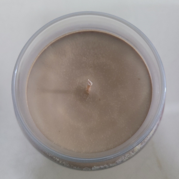 The Comfort Of Home Coffee Cake Scented Candle - Picture 8 of 11